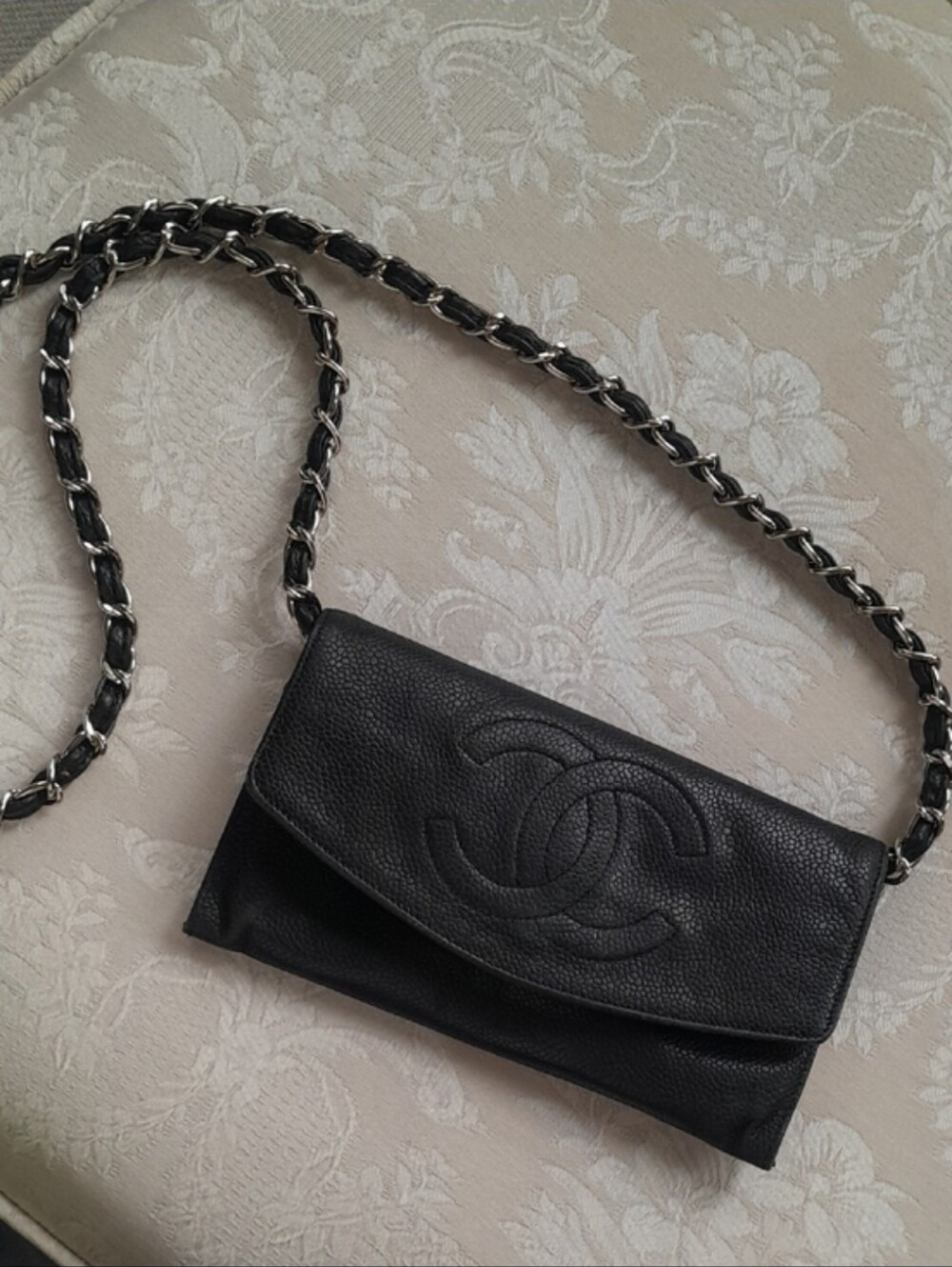 Authentic Vintage Chanel Caviar Clutch or Wallet On Chain with Gold CC Zipper! - Picture 13 of 16